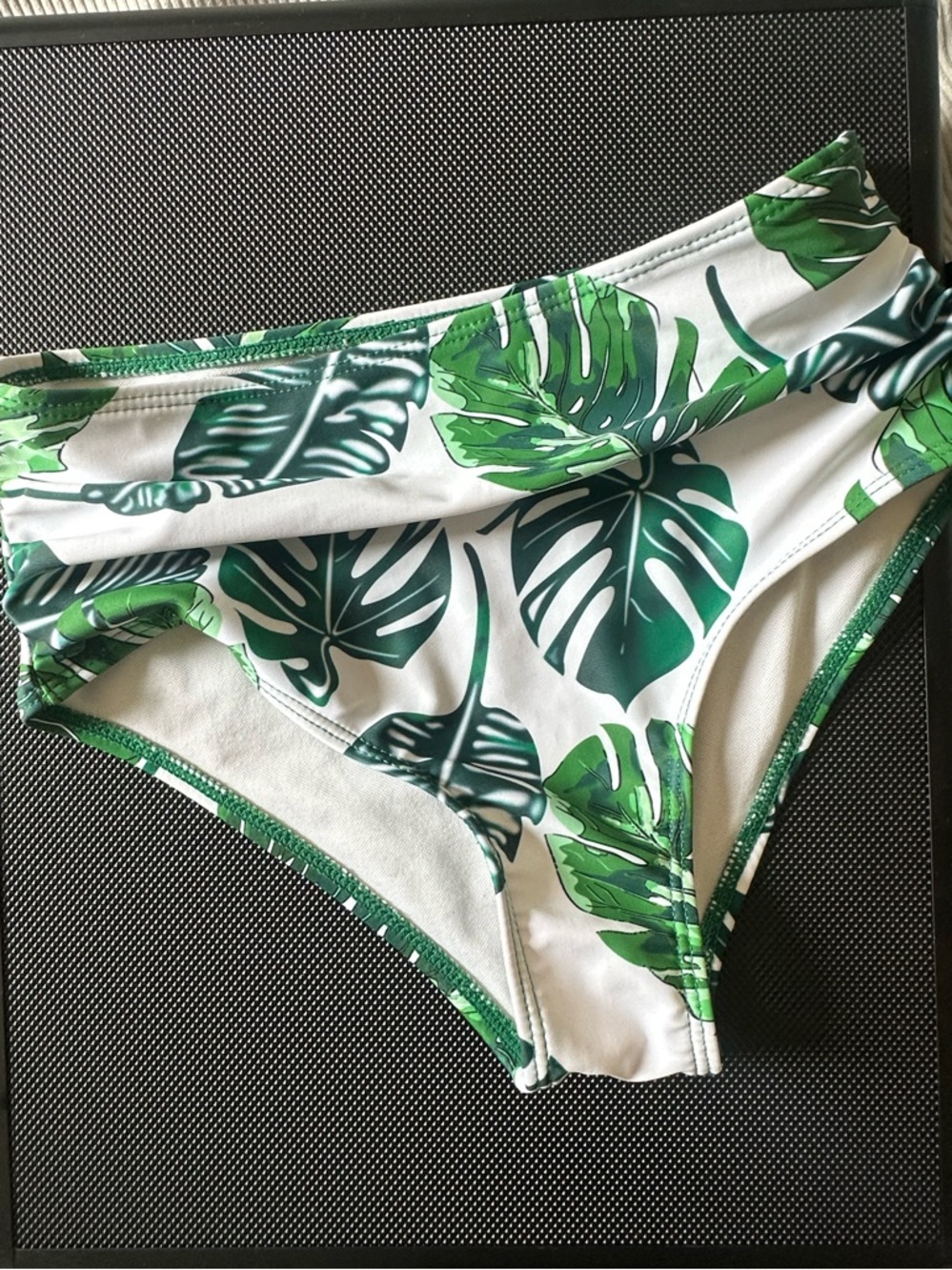 SHEIN Girls White & Green Leaf Print High-Waist Bikini Bottoms X-Large